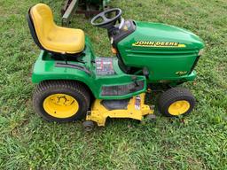 John Deere GT 235