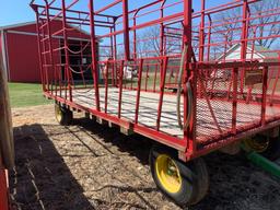 PEQUEA BALE WAGON