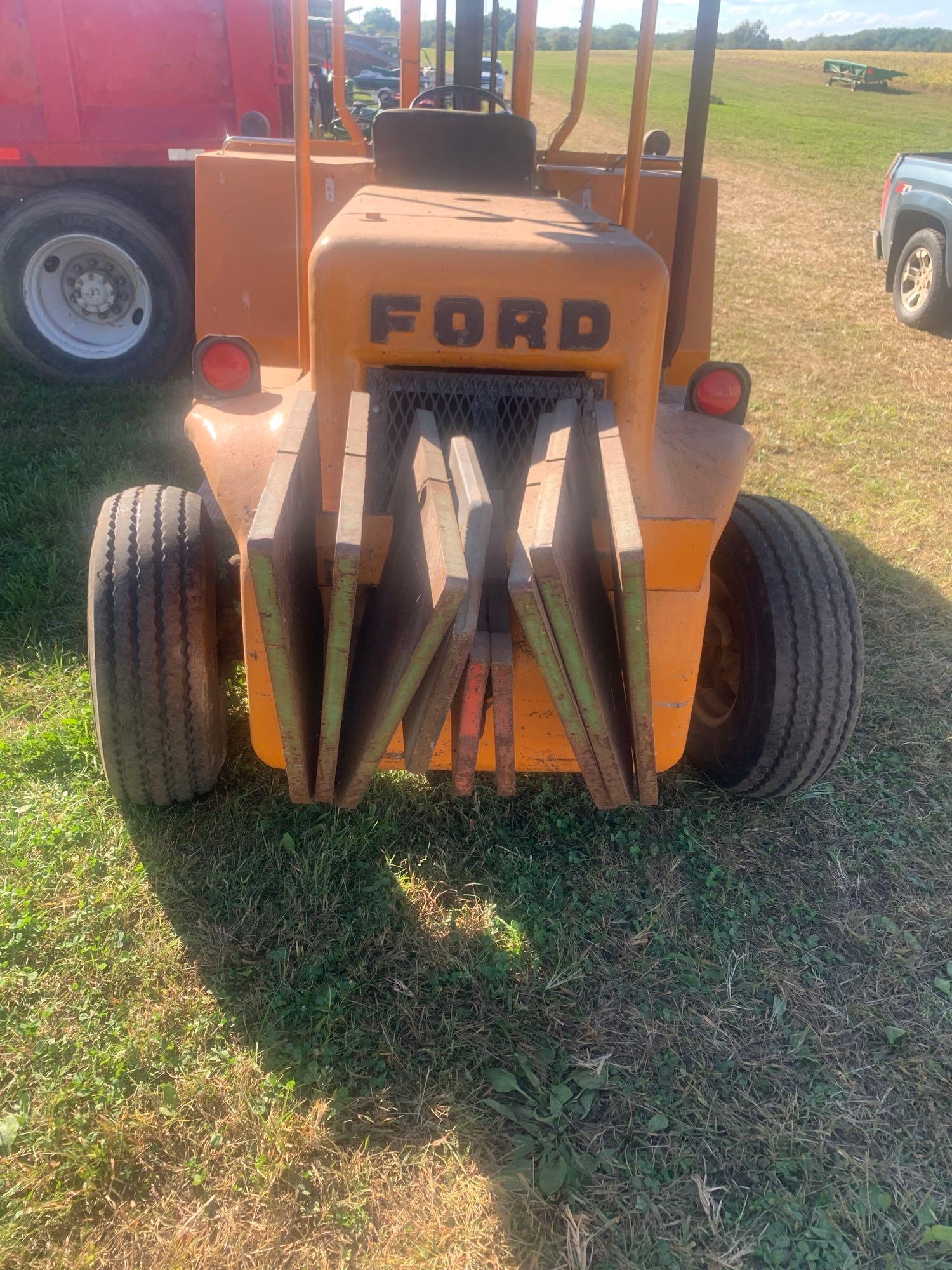 Ford 4000 HD forklift