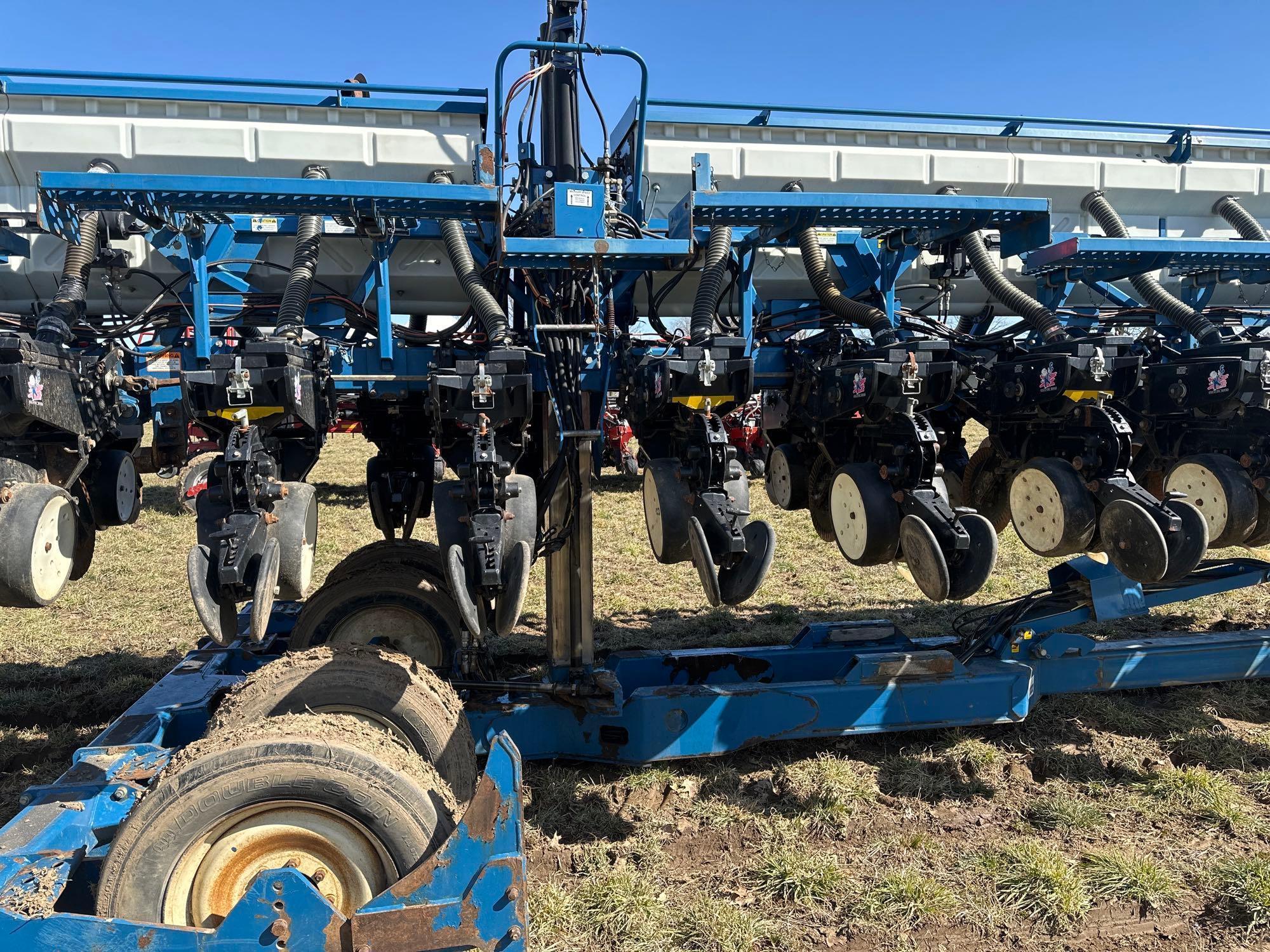KINZE 3650 Planter