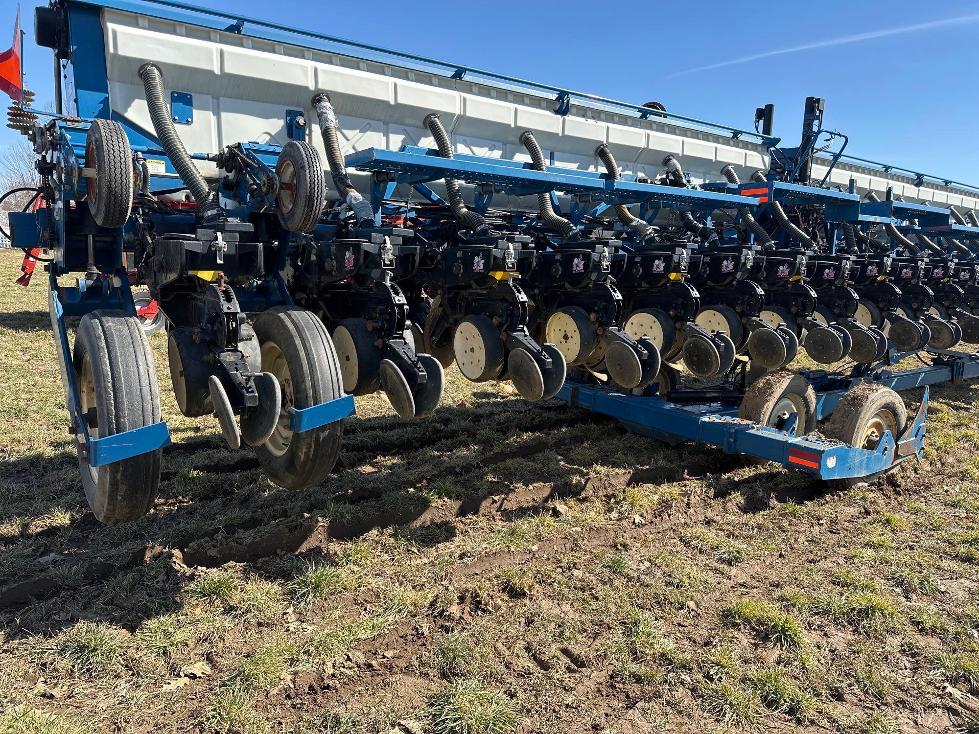 KINZE 3650 Planter