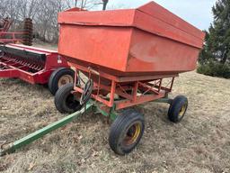 Gravty Wagon w/Fert Auger