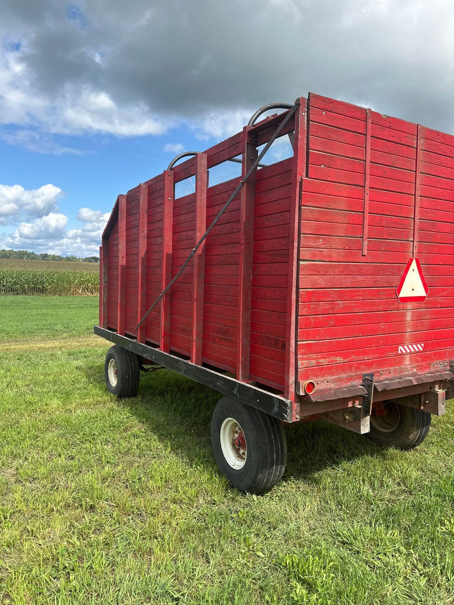 silage wagon