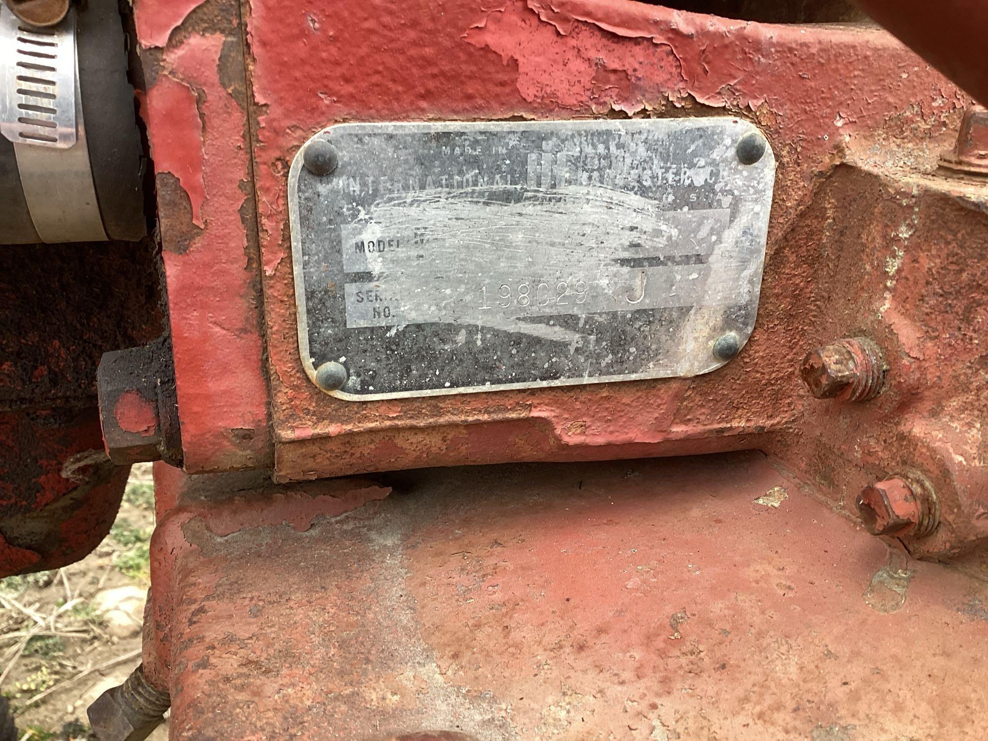 Farmall Cubw/mower