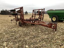 Wilrich 22 shank chiesel Plow