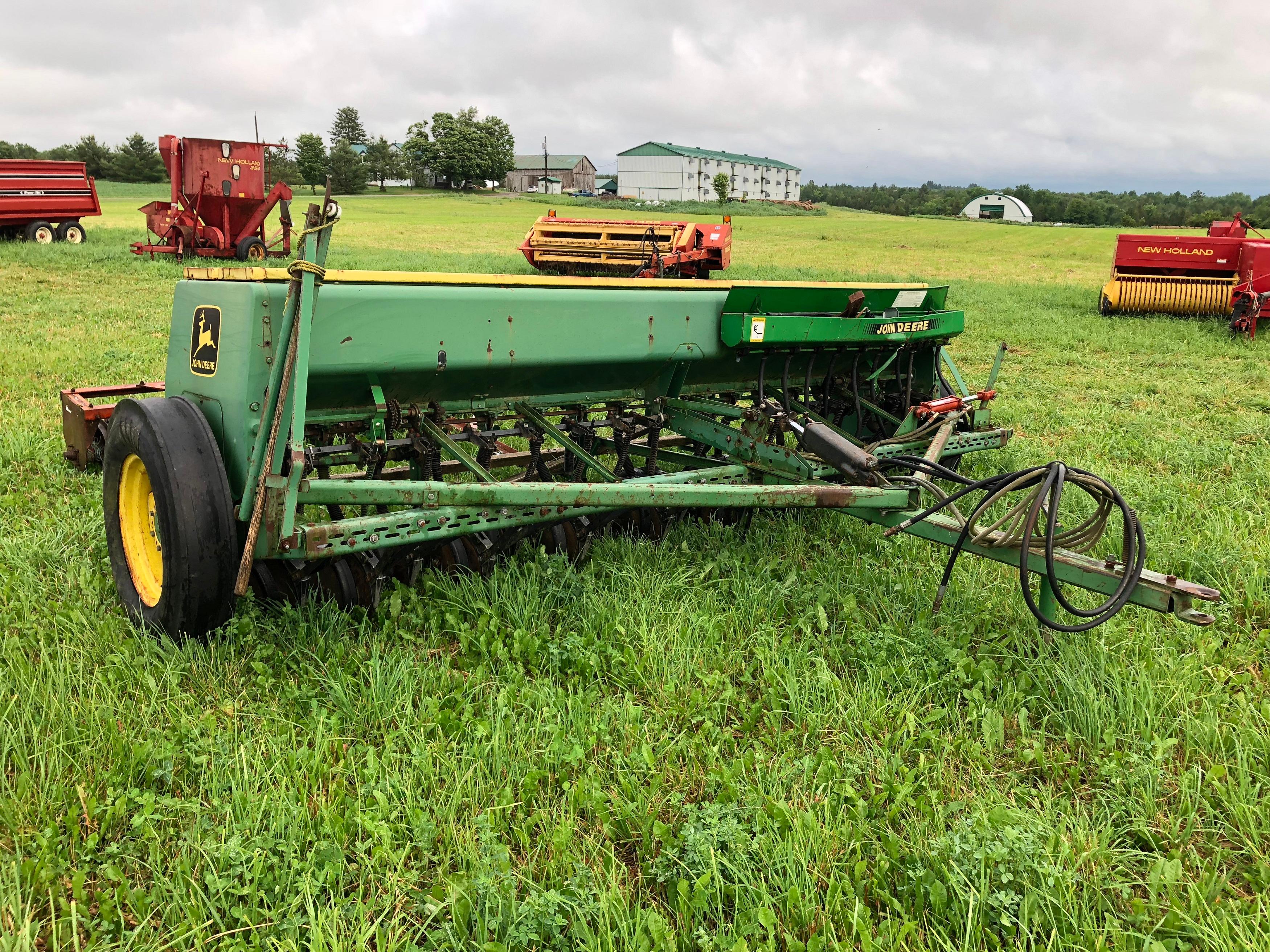 John Deere 8300 Seed Srill