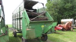 JD Silage Wagon