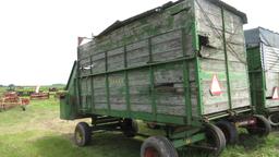 JD Silage Wagon