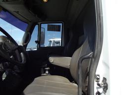 2009 IHC 7400 T/A Dump Truck, s/n...1htwgaat59j141810, max force dt eng, auto trans, od reads 83159
