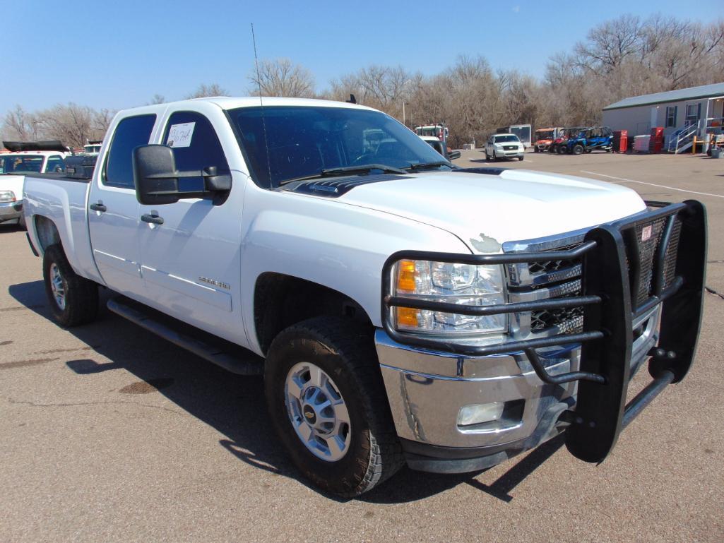 2014...Chevy 2500 Crewcab Pickup, s/n 1gc1cxcg3ef105231, v8 , auto trans, od reads 226028 miles