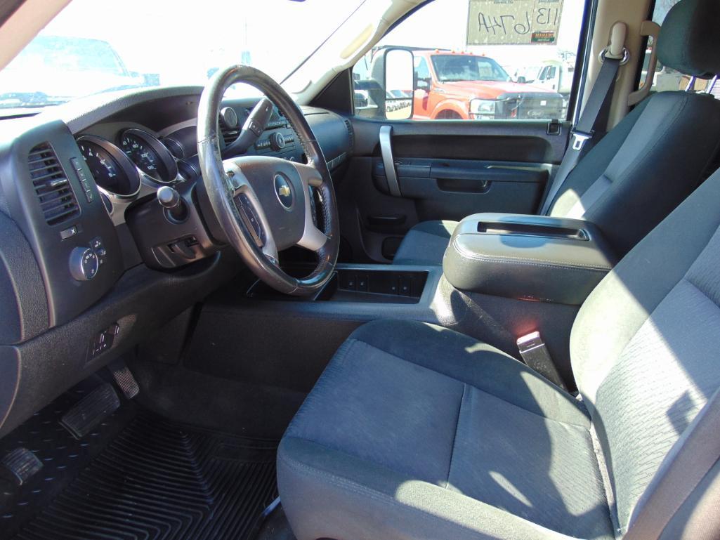 2014...Chevy 2500 Crewcab Pickup, s/n 1gc1cxcg3ef105231, v8 , auto trans, od reads 226028 miles