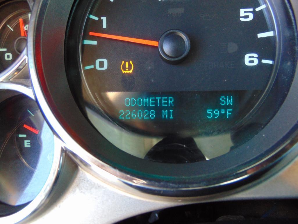2014...Chevy 2500 Crewcab Pickup, s/n 1gc1cxcg3ef105231, v8 , auto trans, od reads 226028 miles
