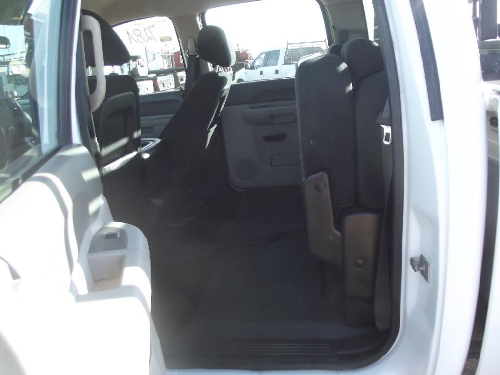 2013 Chevy 3500 Crewcab 4x4 Pickup, s/n 1gc4kzcgxdf224629, v8 gas eng, auto trans, od reads 167845