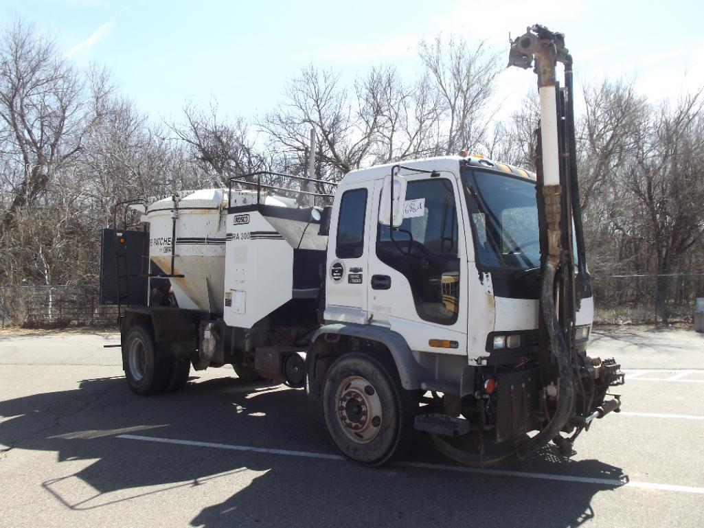 1998 GMC T7500 PATCH TRUCK, S/N 1GDMC7C1J8WJ509967, CAT ENG, AUTO TRANS, OD READS 151628 MILES