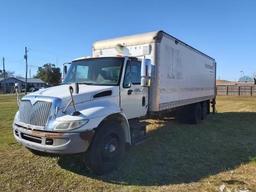 2005 IHC 4400 T/A BOX TRUCK, S/N...1HTMKAAR05H691251, AUTO TRANS, OD READS 422189 MILES, LIFTGATE...
