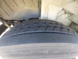 2005 IHC 4400 T/A BOX TRUCK, S/N...1HTMKAAR05H691251, AUTO TRANS, OD READS 422189 MILES, LIFTGATE...