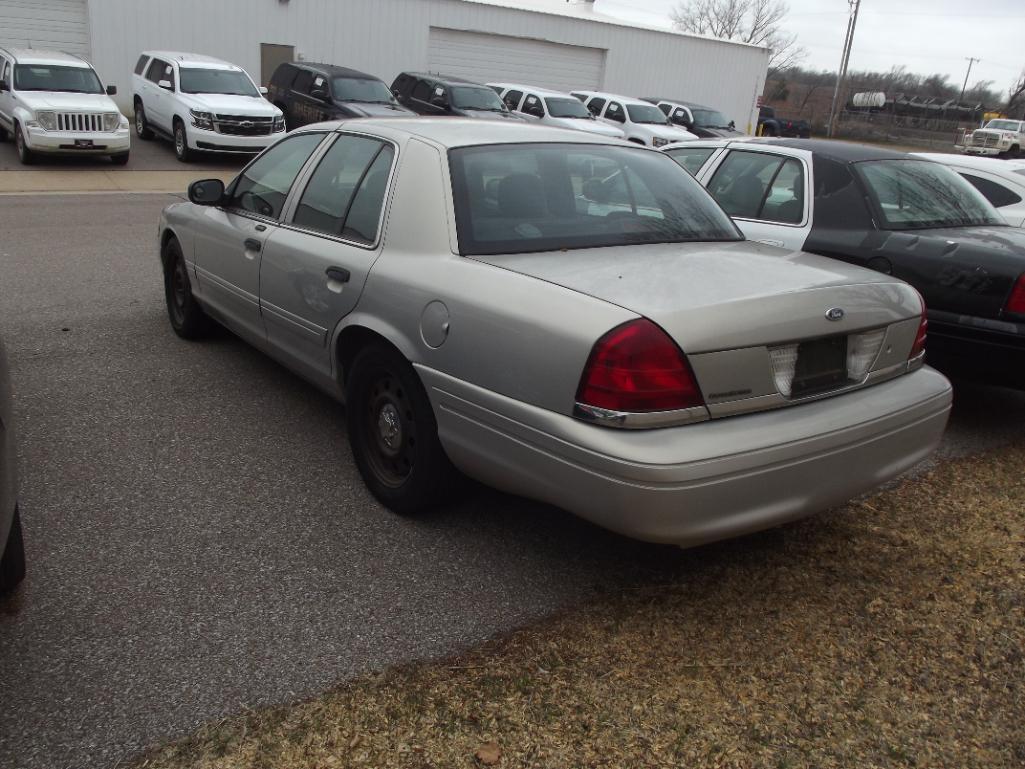 2007 FORD CROWN VIC CAR, S/N 2FAFP73V67X119808, AUTO TRANS, OD READS 173868 MILES...
