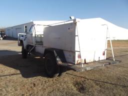 1990 FORD F700 S/A WATER TRUCK, S/N 1FDNF70K2MVA03212, 5 SPD TRANS, OD READS 18571 MILES (DOES NOT