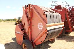 HESSTON 5800 ROUND BALER, W/ TWINE