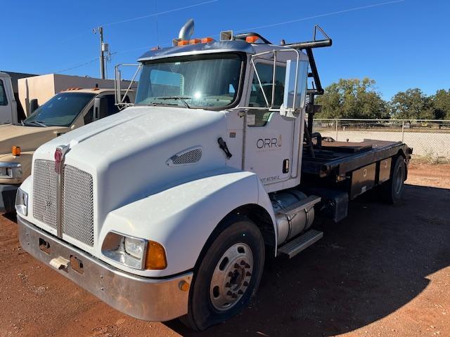 2008 KENWORTH T300 S/A GIN POLE TRUCK, S/N 2NKMHN6X58M218900, PACCAR ENG, 6 SPD TRANS, OD READS