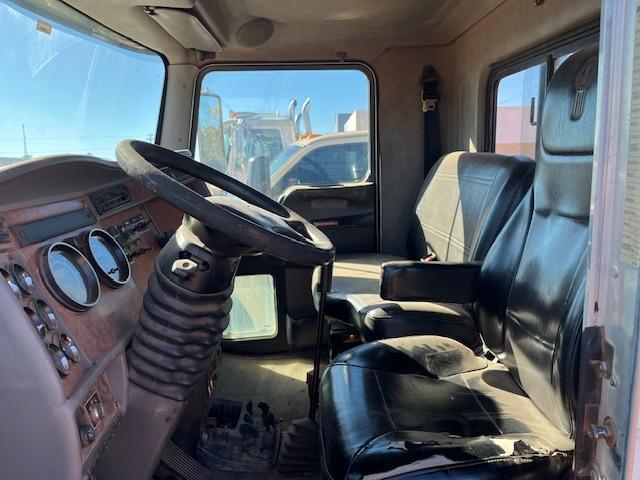 2008 KENWORTH T300 S/A GIN POLE TRUCK, S/N 2NKMHN6X58M218900, PACCAR ENG, 6 SPD TRANS, OD READS