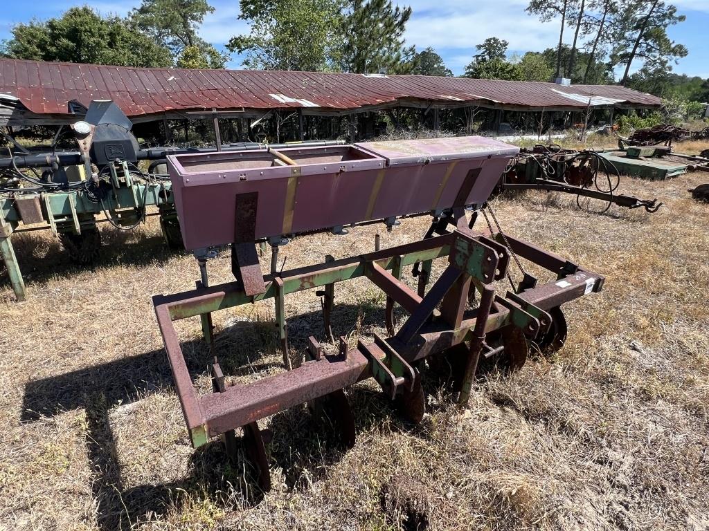 Armadillo Model Arm 6 Master Plow W. Fertilizer