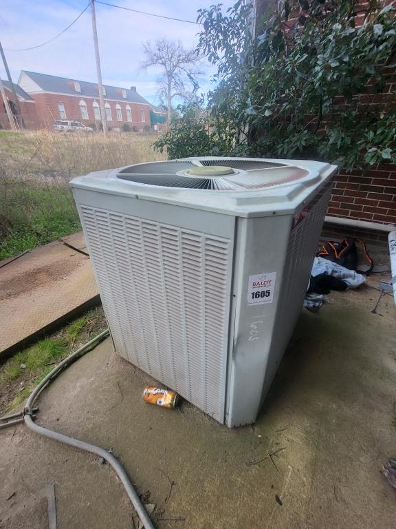 Trane A/C unit  model TWA D60D400A1