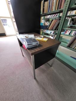 metal & wood desk, 4 drawer filing cabinet