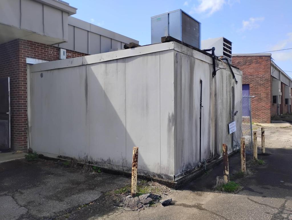 Refrigerator Room- 2 Room 16ftx16ft