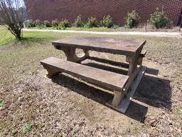 concrete picnic table w. 2 benches 6x3