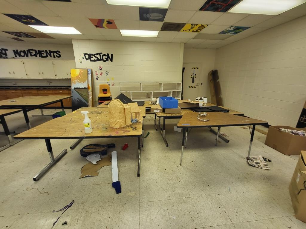 6 tables
