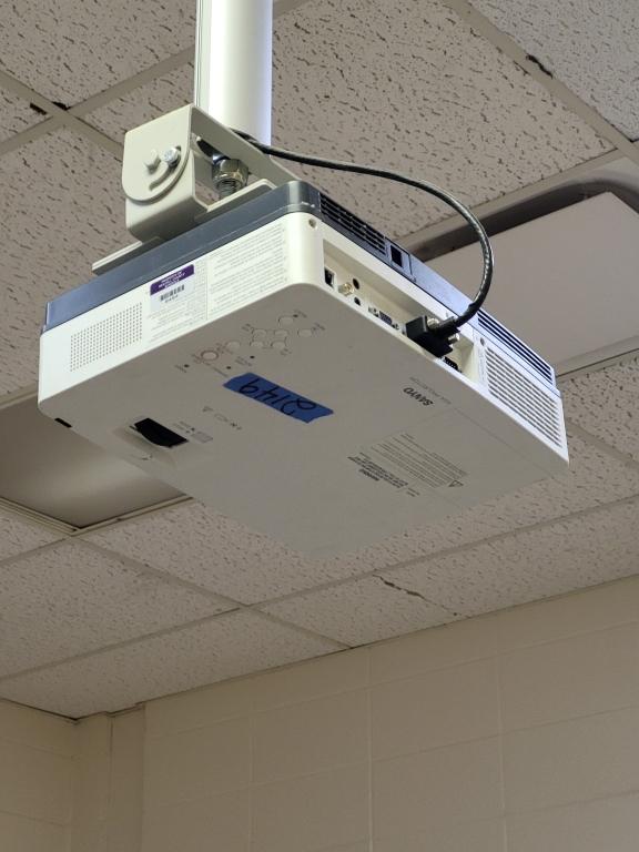 Sanyo xga projector & projector board