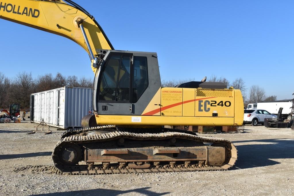 2001 NEW HOLLAND EC240 25842