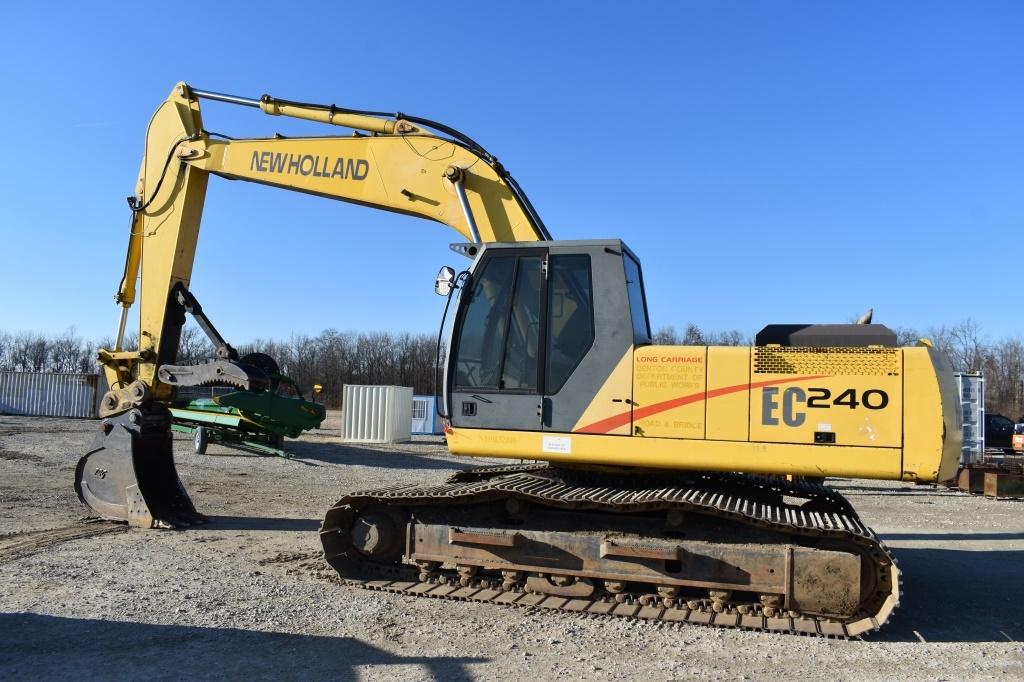 2001 NEW HOLLAND EC240 25842