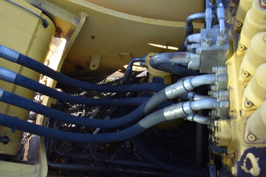 2001 NEW HOLLAND EC240 25842