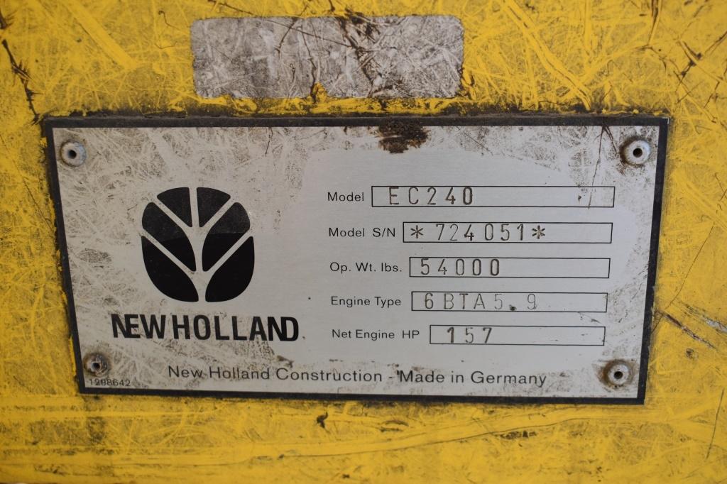 2001 NEW HOLLAND EC240 25842