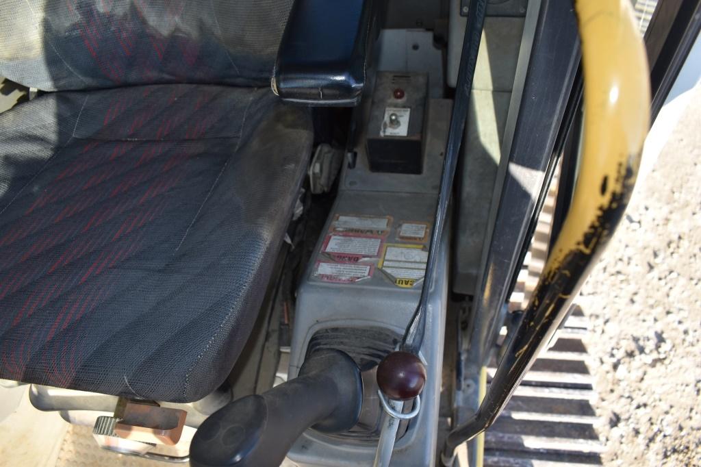 2001 NEW HOLLAND EC240 25842