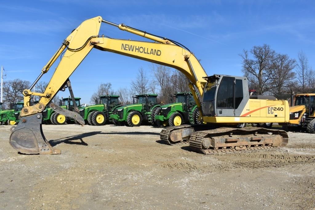 2001 NEW HOLLAND EC240 25842