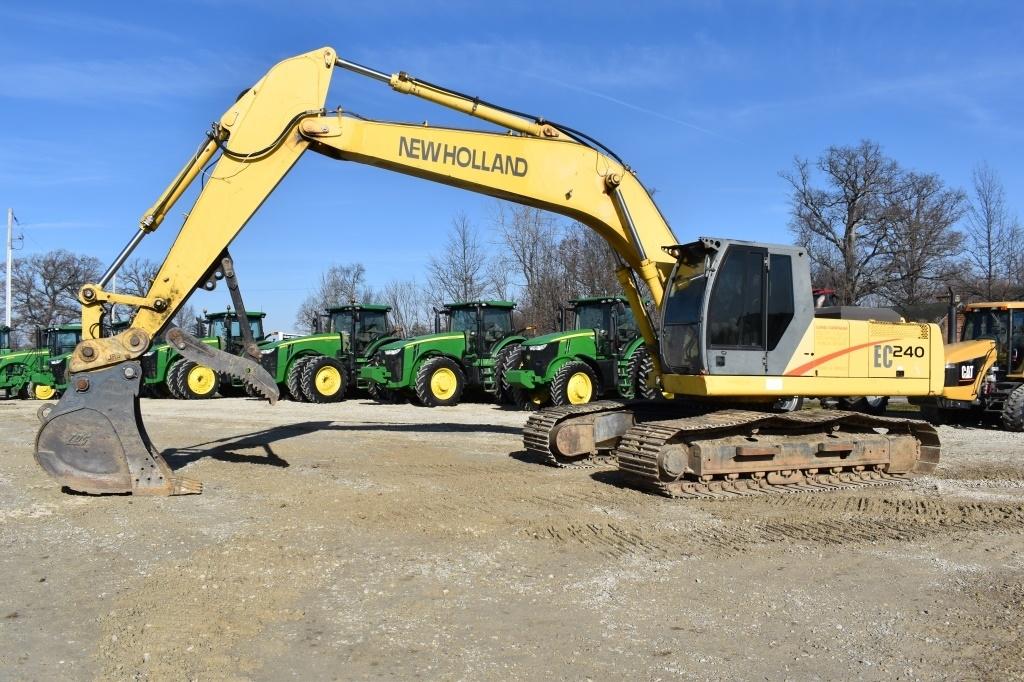2001 NEW HOLLAND EC240 25842