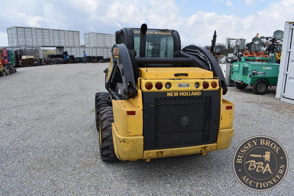 2014 NEW HOLLAND L225 26242