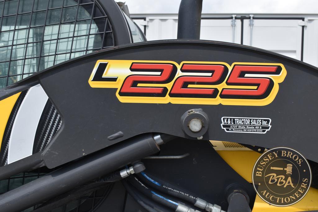 2014 NEW HOLLAND L225 26242
