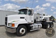 2000 MACK CH613 26352