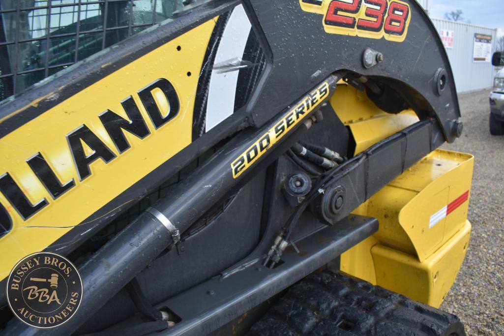 2016 NEW HOLLAND C238 33659
