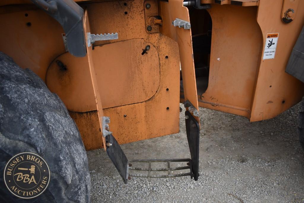 CASE 621D 33643
