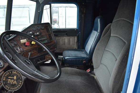1994 FREIGHTLINER FLD112 33224