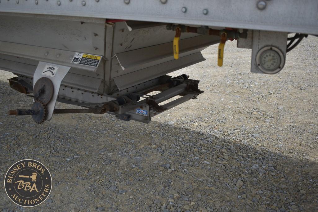 2001 Wilson Pacesetter Hopper Trailer 33949