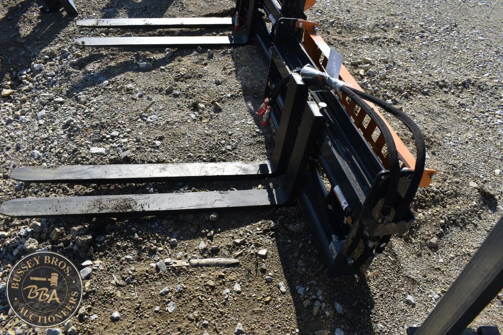 Fork, Pallet WOLVERINE HYDRAULIC PALLET FORK ATTACHMENT 36133