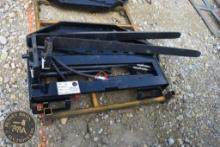 Fork, Pallet FUTURE HYDRAULIC PALLET FORK ATTACHEMENT 35835