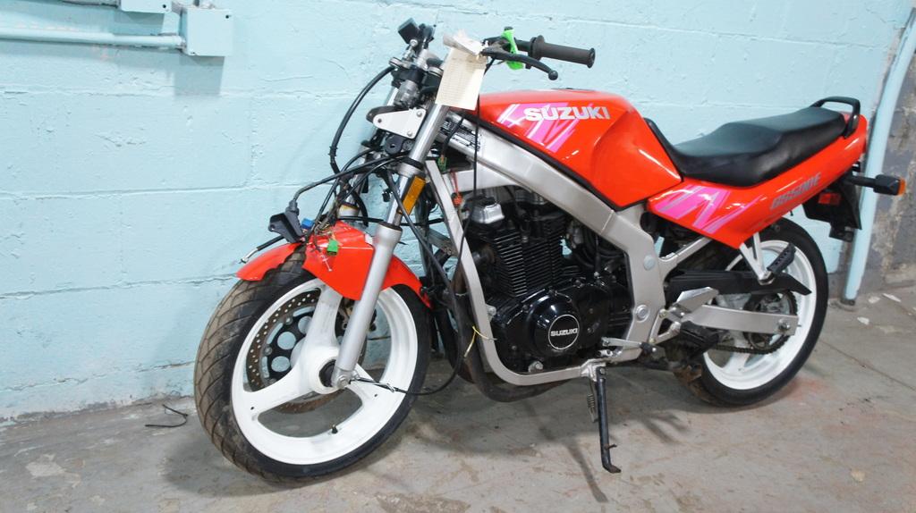 Suzuki GS500E