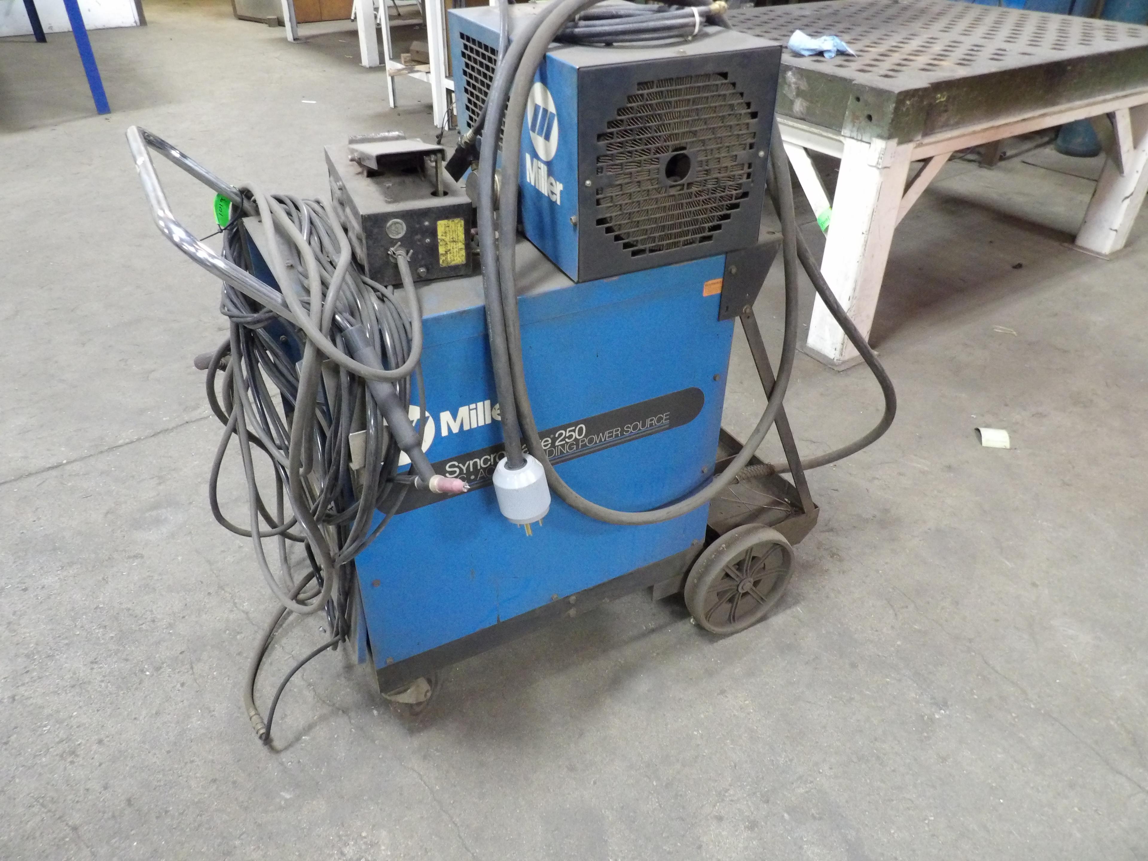 MILLER SYNCROWAVE 250 TIG WELDER ARC WELDING POWER SOURCE